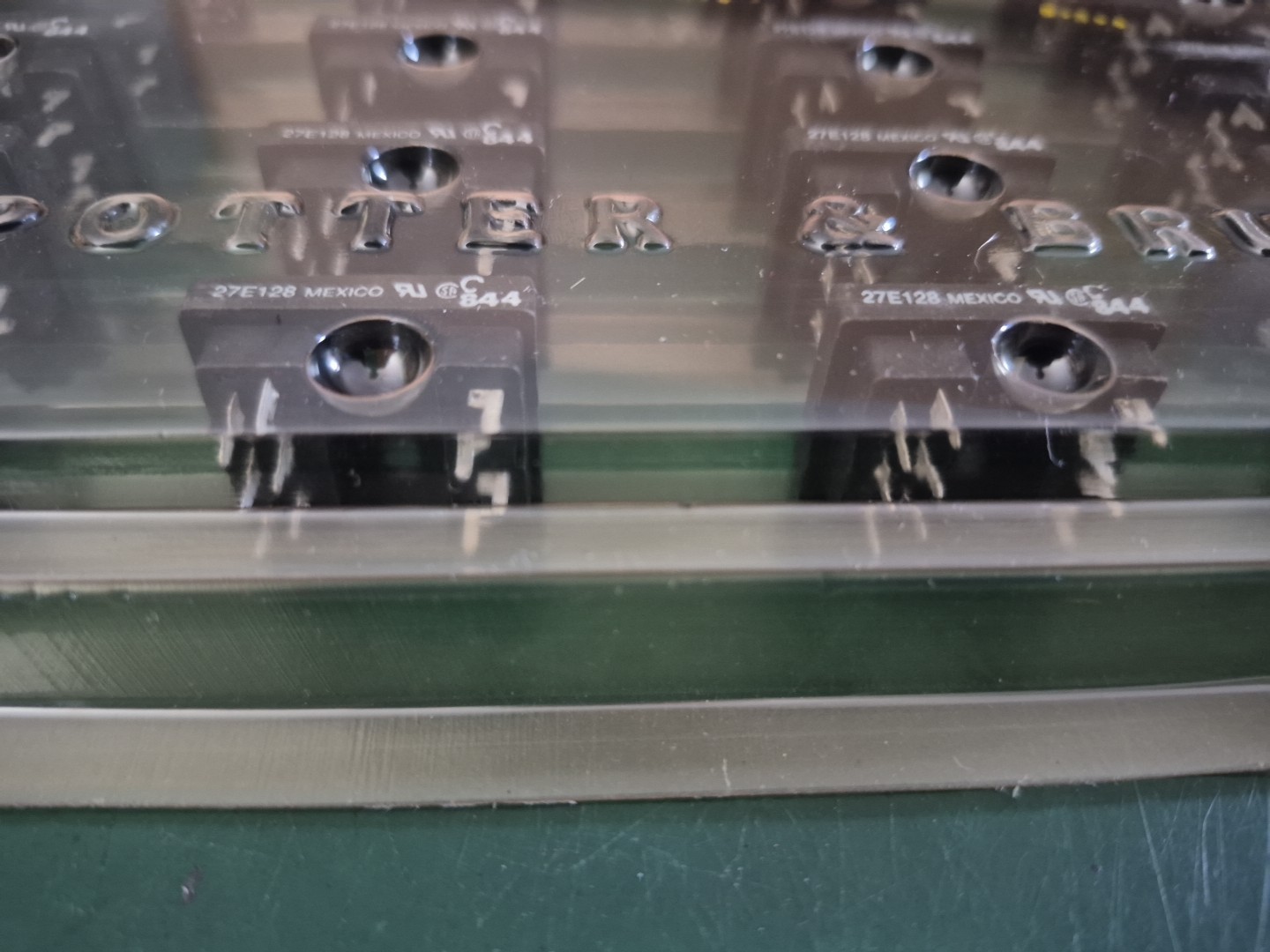 27E128 RELAY SOCKET / 2-POLE  POTTER & BRUMFIELD LOT of 25