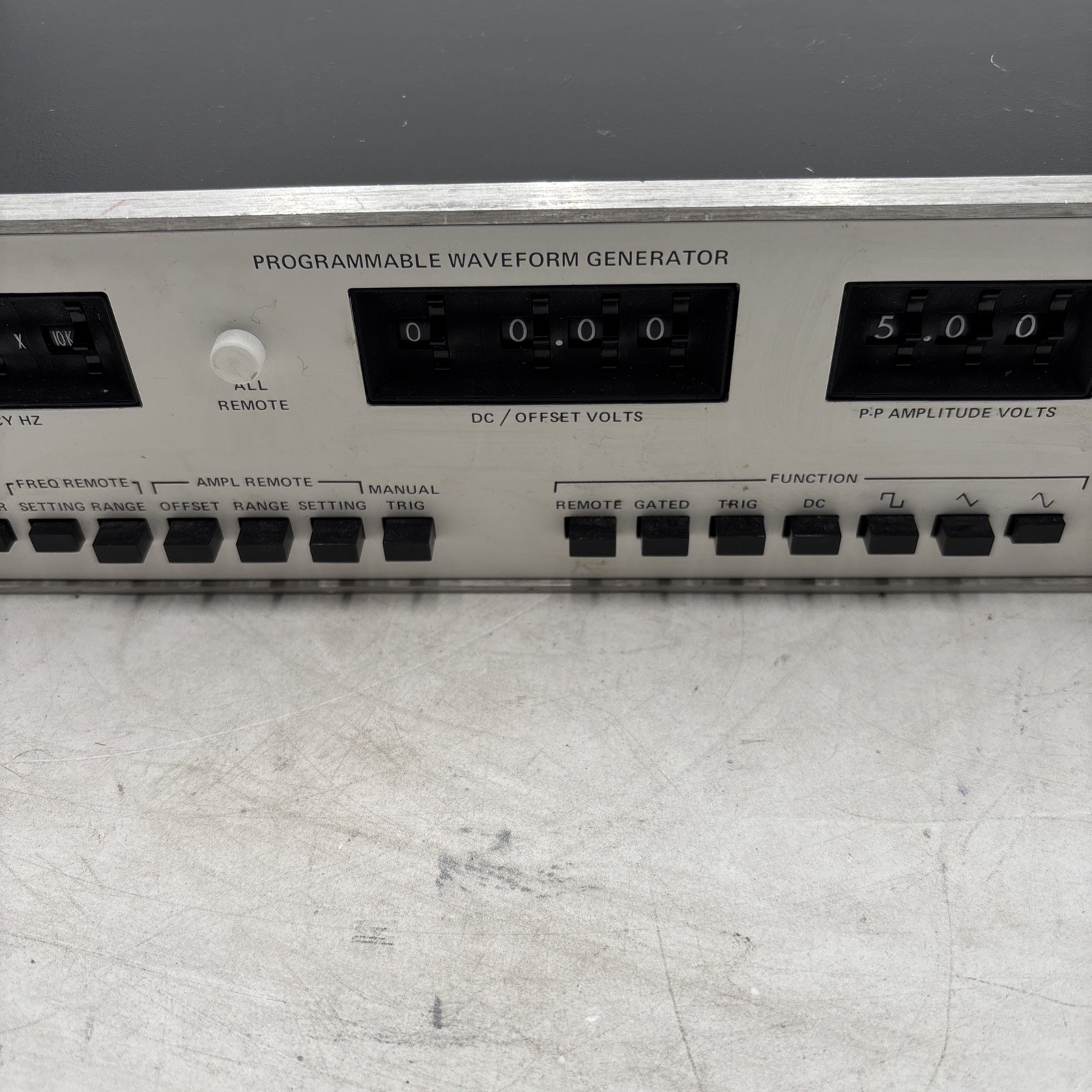 WAVETEK Programmable Waveform Generator Model 154 Powers On - UNTESTED