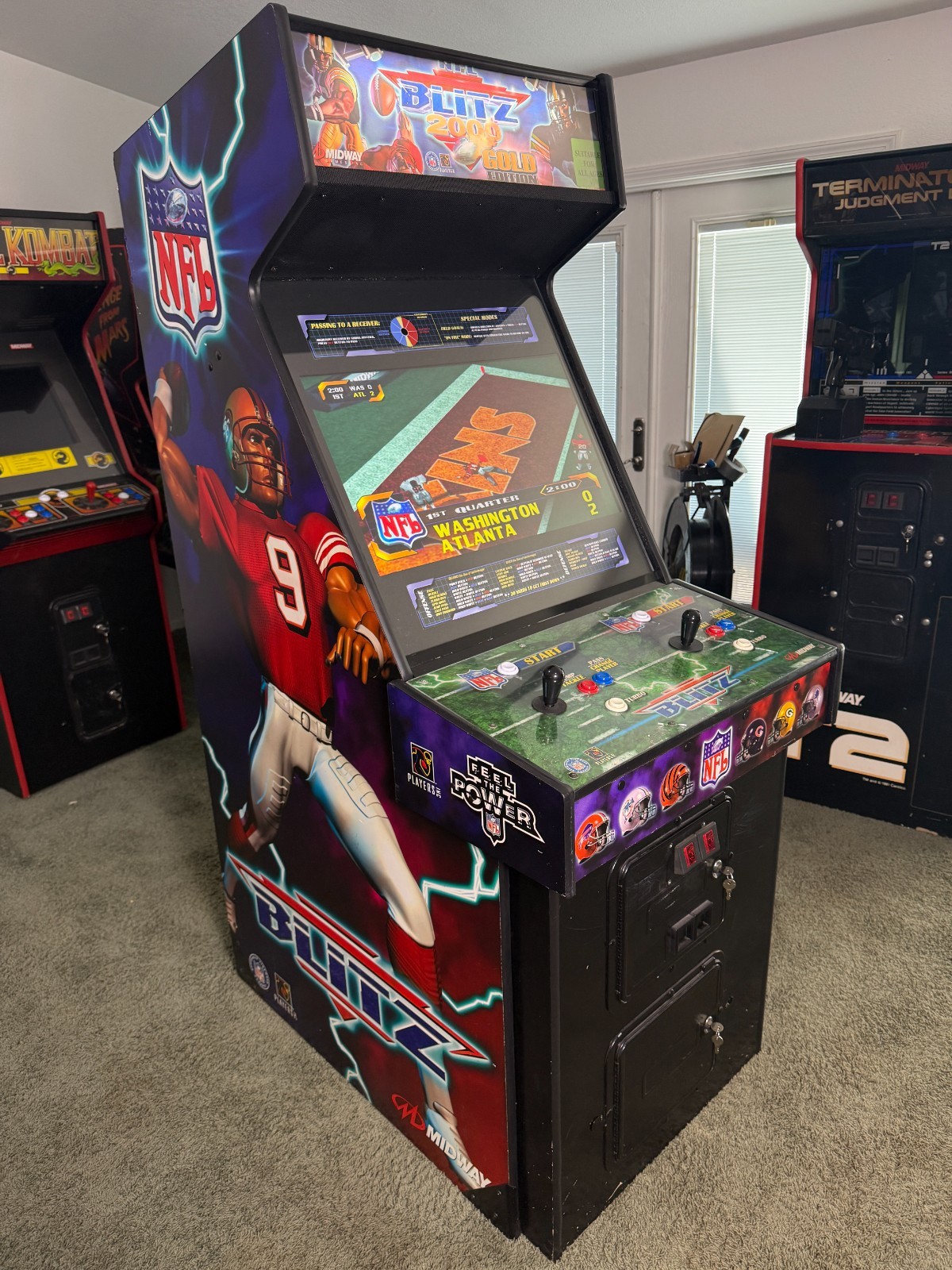 NFL Blitz 2000 Arcade Machine