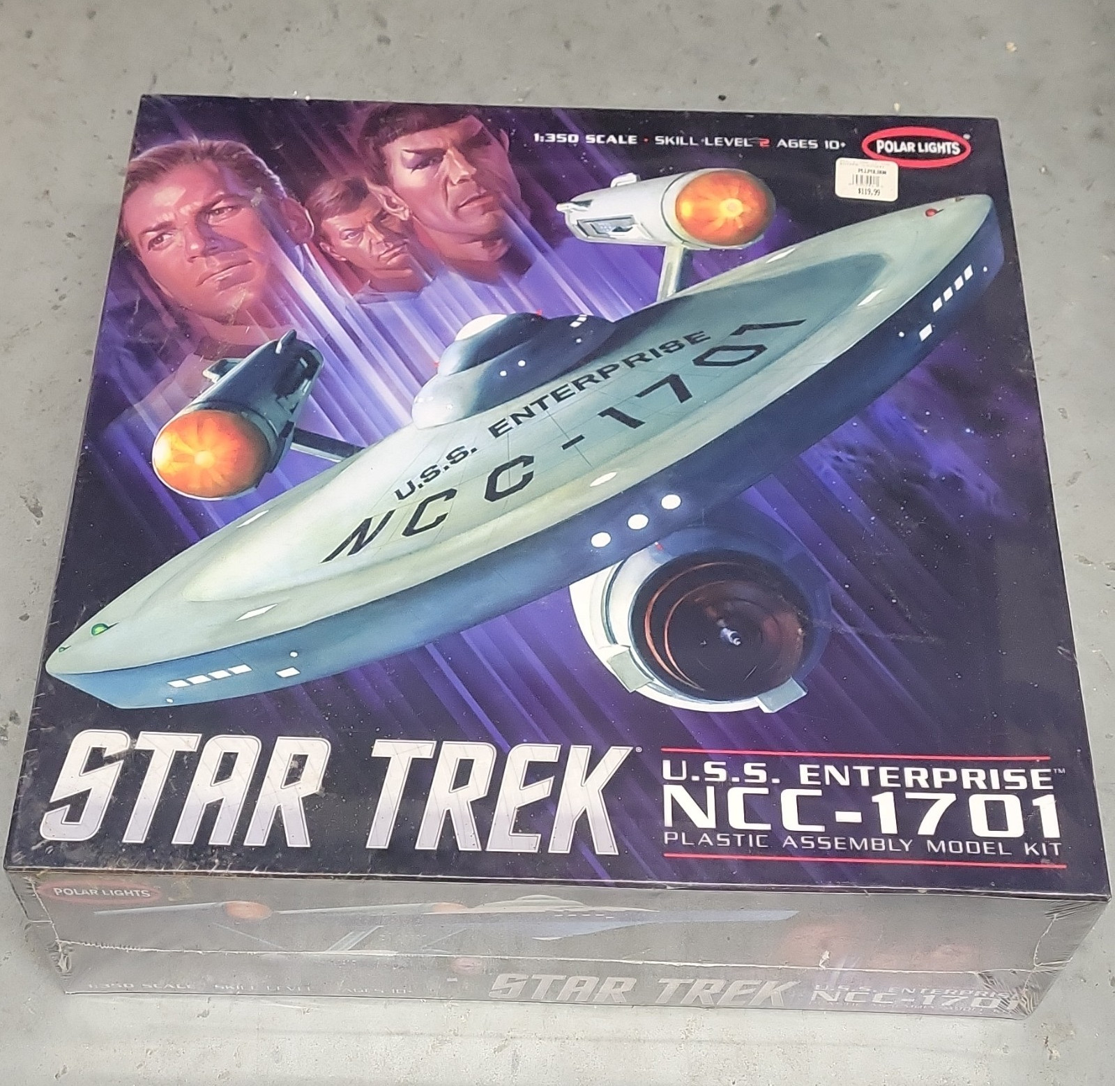 Polar Lights Star Trek U.S.S. Enterprise NCC-1701 1:350 Kit Skill 2