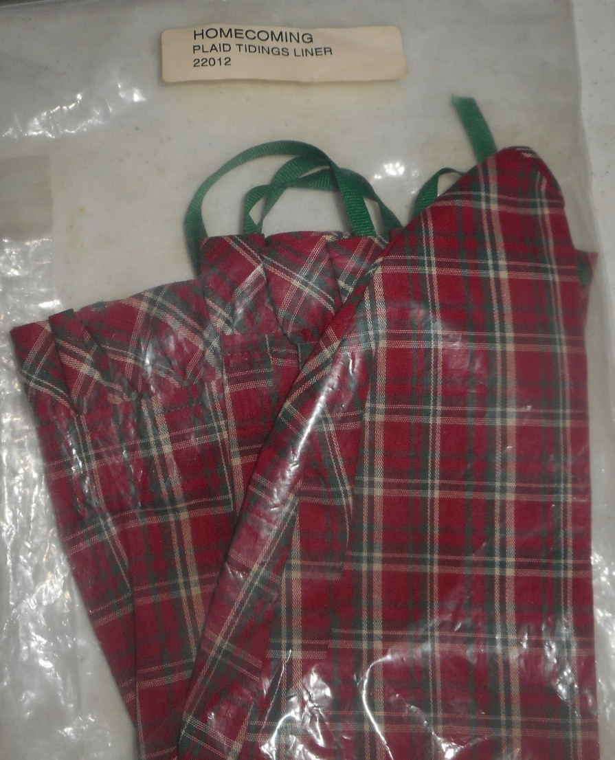Longaberger Hostess Homecoming Liner Plaid Tidings #22012
