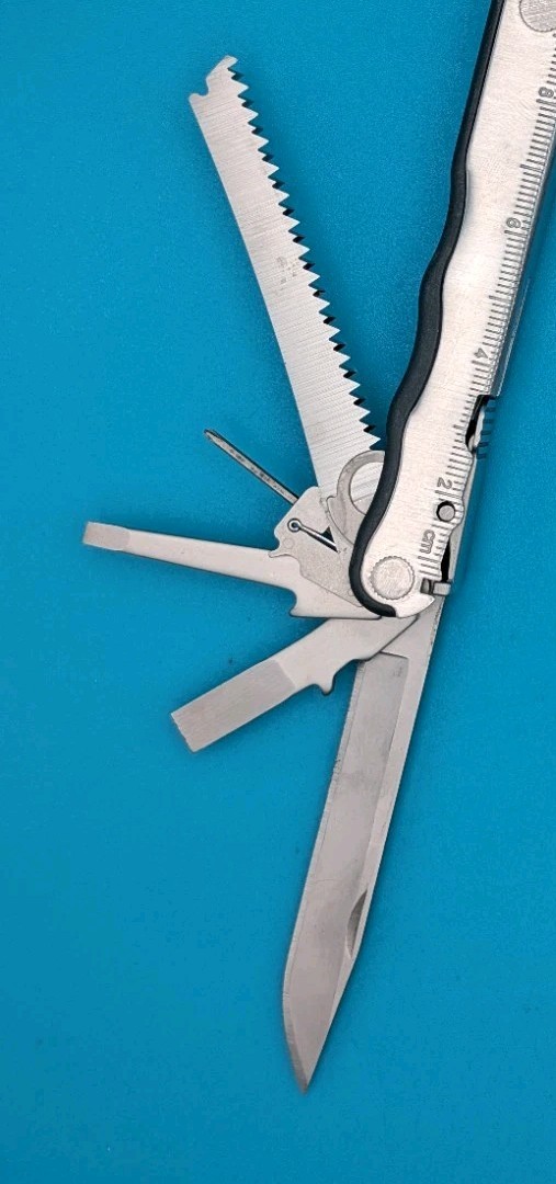 Leatherman BLAST Multi-Tool , Retired Multitool w/ Knife Pliers