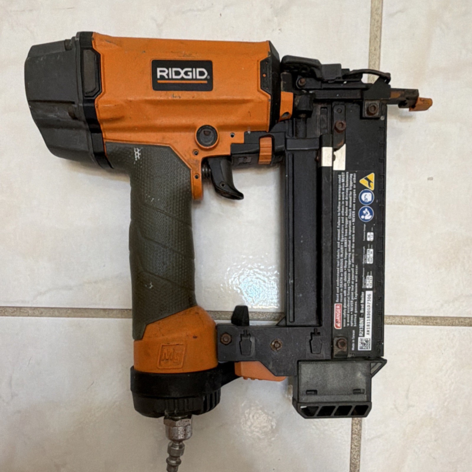 RIDGID R213BNE Brad Nailer Pneumatic Nail Gun Orange R213BN-E MPN R213BNE