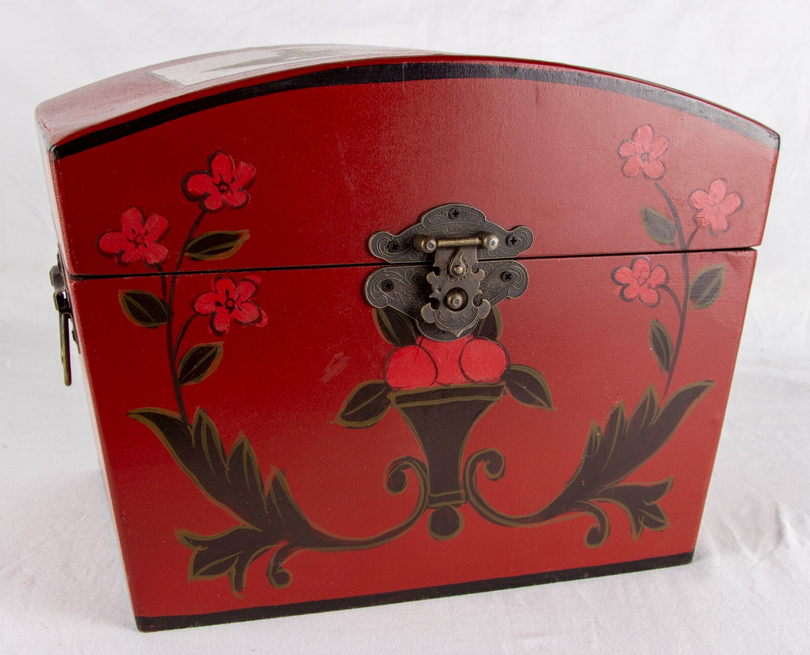 Red, Asian themed keepsake box, 11" x 8" x 7"