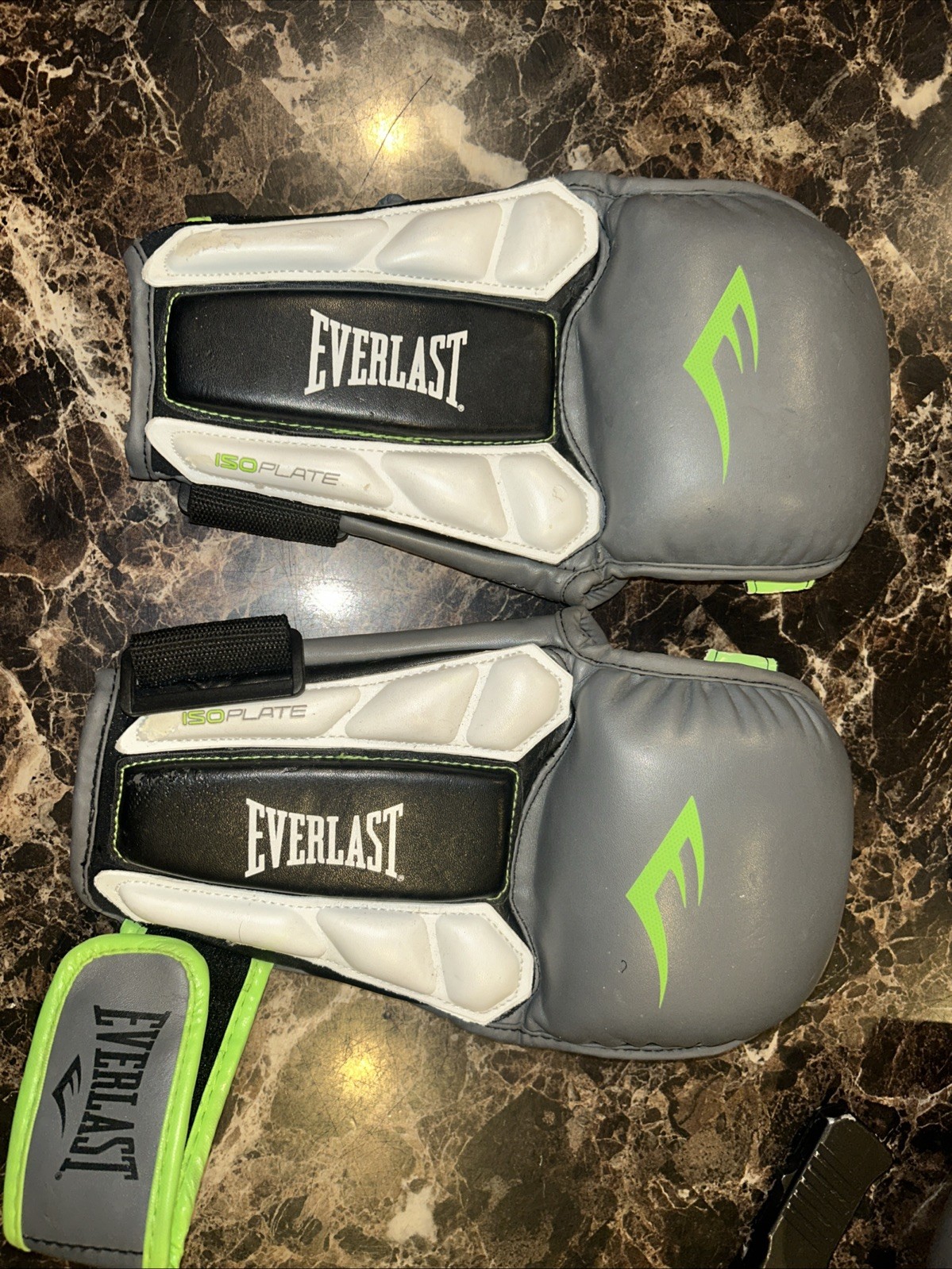 2x Pair Everlast Elite ProStyle Training Gloves /green Used MMA Trainer 6 oz