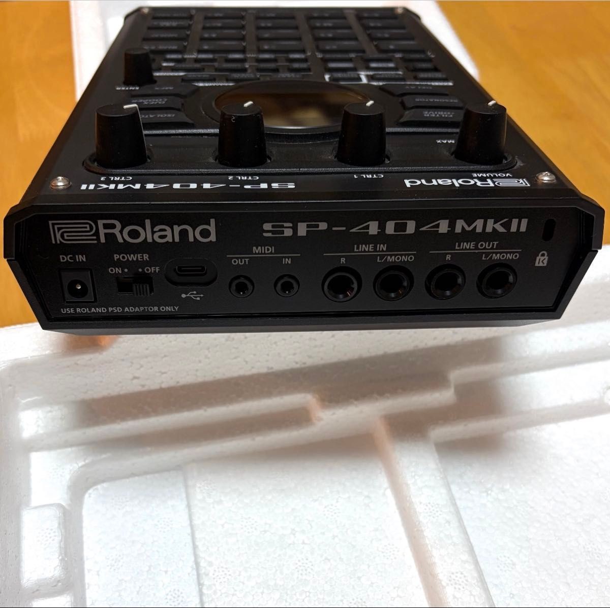 Roland SP-404 MkII Creative Sampler and Effector w/ box Used