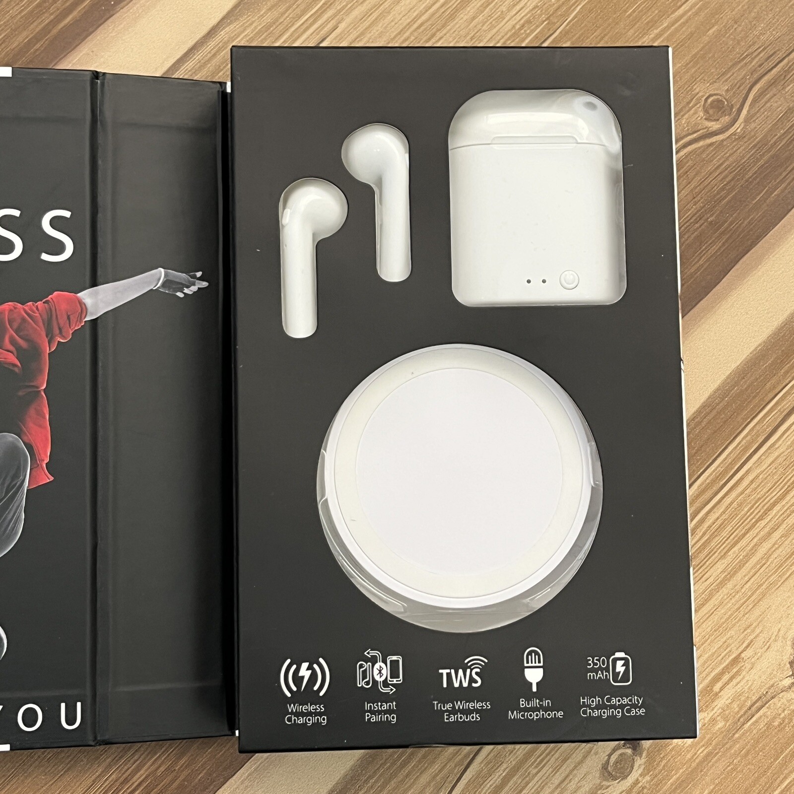 Bluestone Echo TWS4-WH Bluetooth Earbuds with Wireless Charging Pad