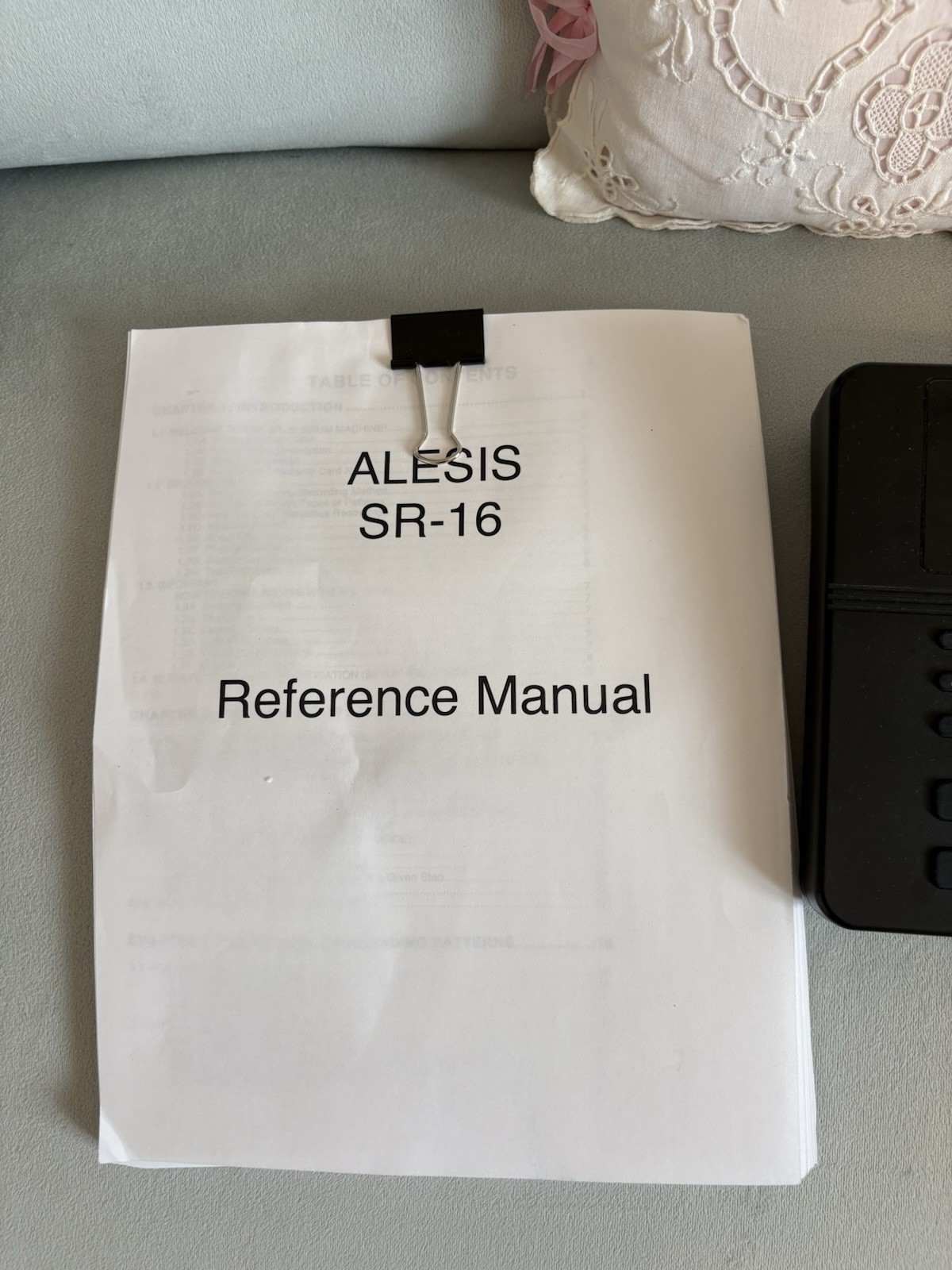 ALESIS SR-16 drum machine