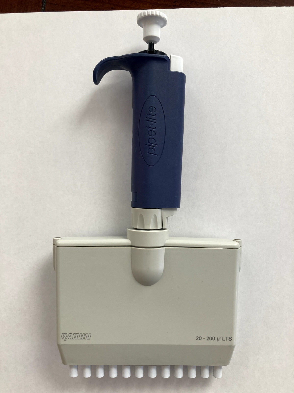 Rainin 12 Channel 20-200ul Pipette - Excellent Used Condition