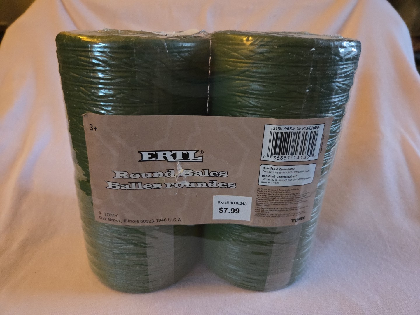Ertl 4 Pack of 1/16th Round Hay Bales New In Package 13189
