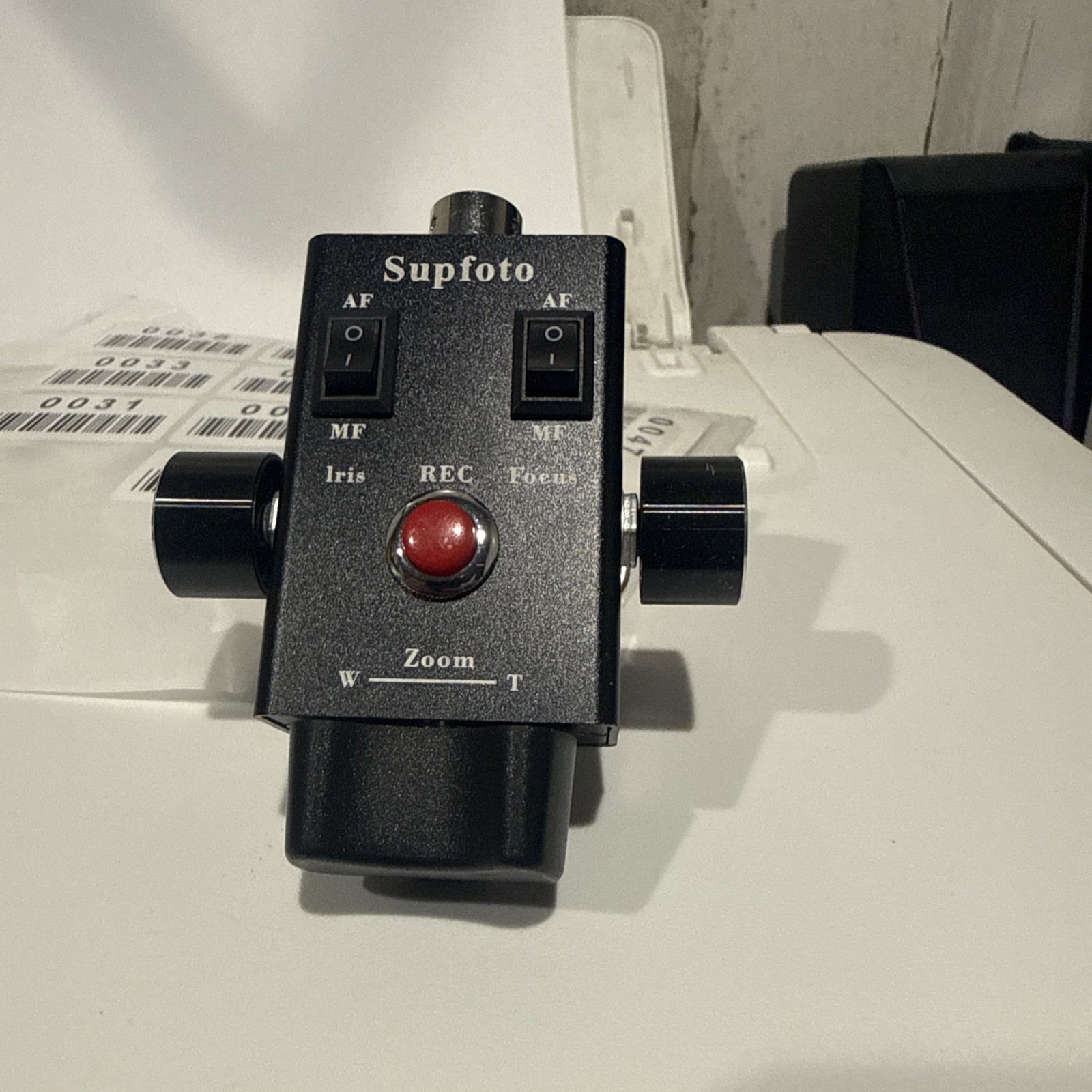 KOERTACOO CAMCORDER ZOOM CONTROLLER, REMOTE CONTROL ZOOM, & FOCUS Unit Only