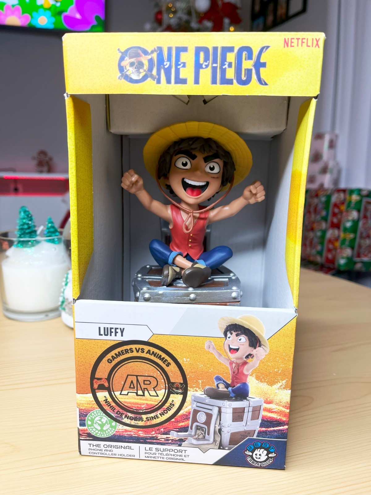 One Piece Controller Stand – Perfect for Gamers