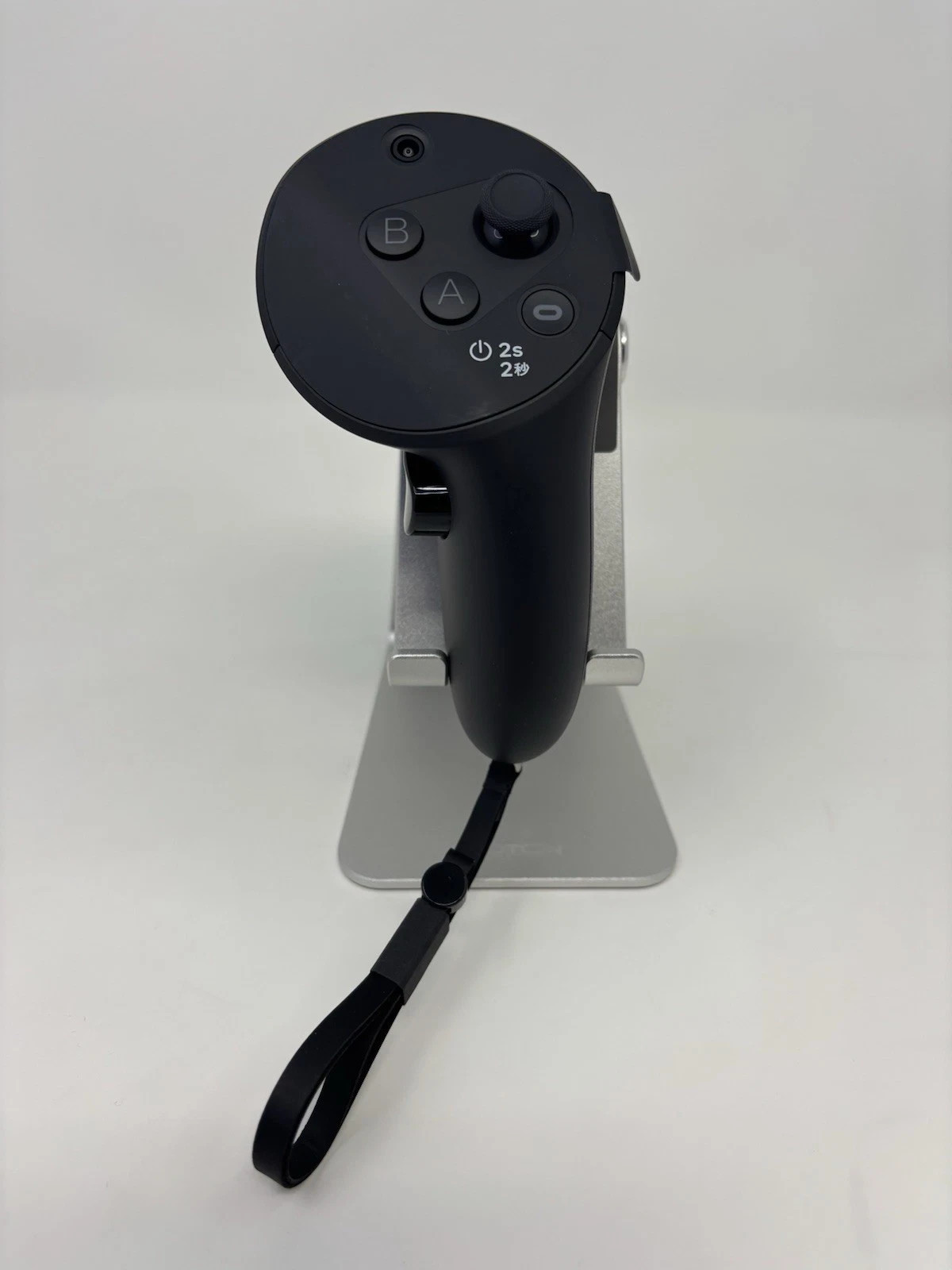 Meta Quest Pro Right Controller VR Handheld Remote Brand New Open Box W/ Charger