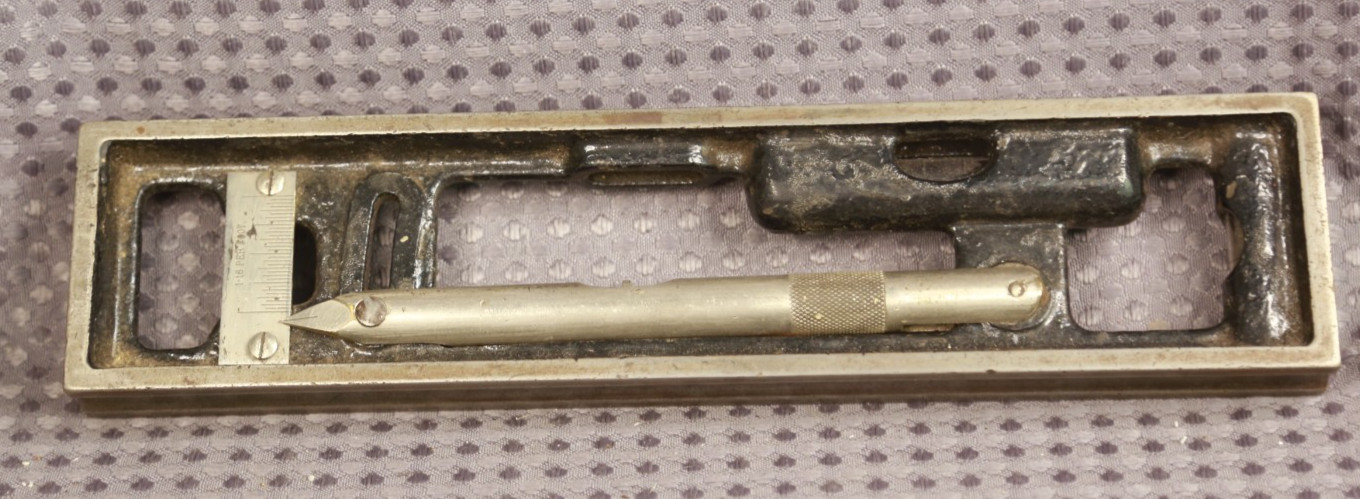 Vintage 10" Cast Iron Machinist Level