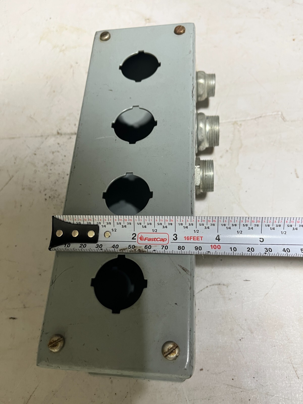 NVENT E4PB / E4PB HOFFMAN NEMA BOX, 4 BUTTON HOLES