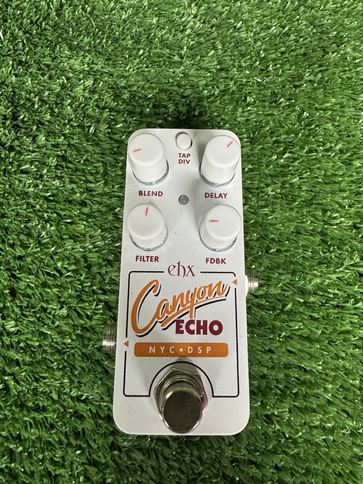EHX Electro-Harmonix Pico Canyon Echo Digital Delay Mini Guitar F/X Pedal
