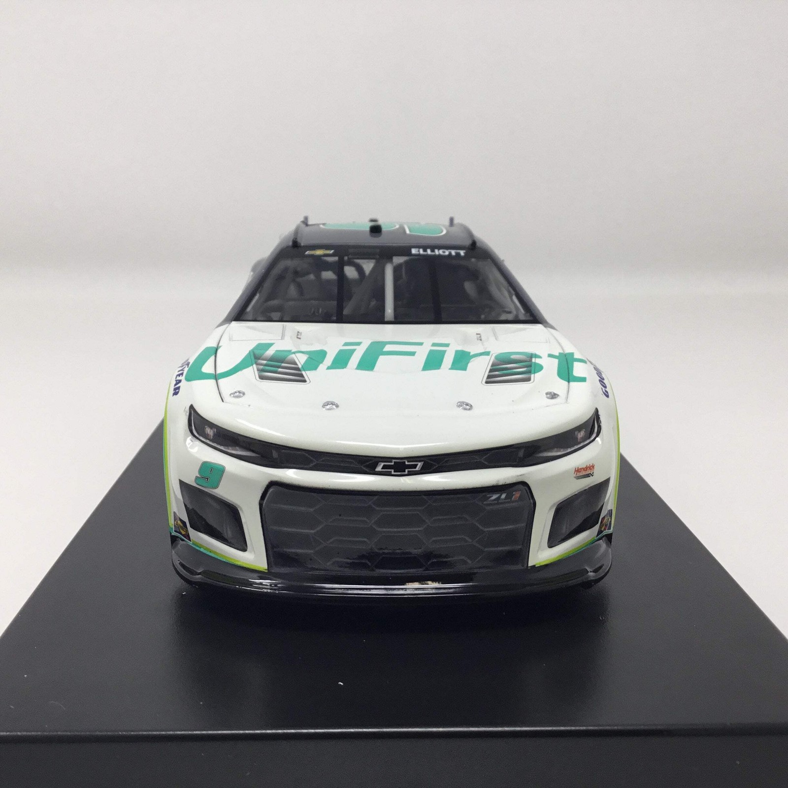 Chase Elliott 2025 Unifirst Throwback Elite 1:24 Diecast