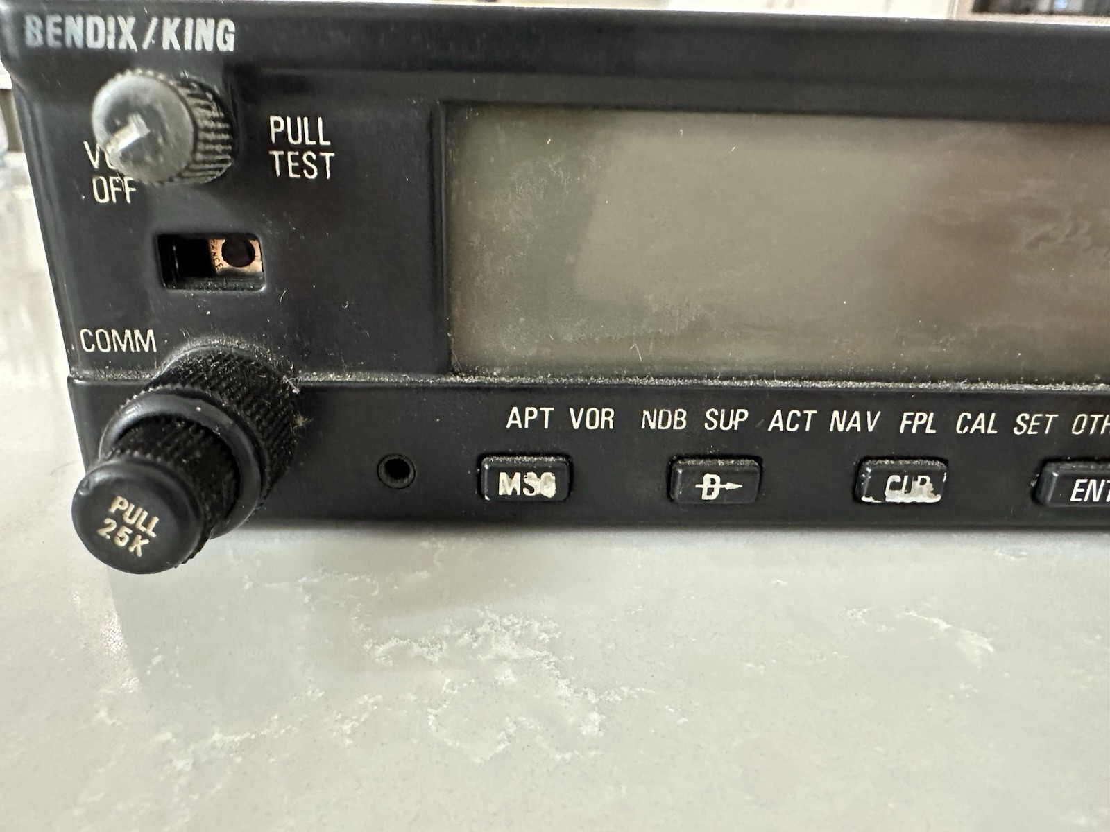 Bendix King KLX 135A GPS/COM Transceiver P/N 069-01029-0703 Untested