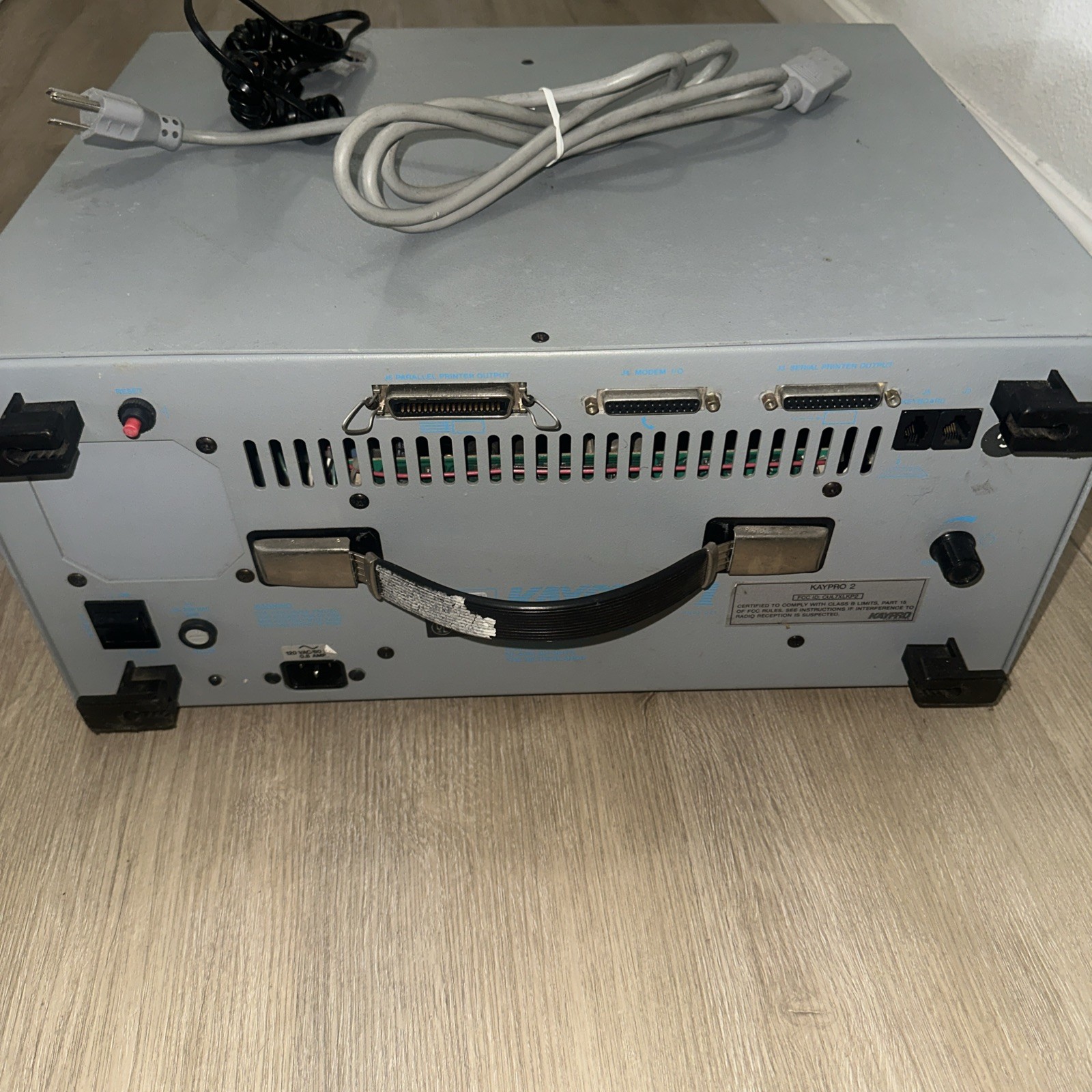 Vintage Kaypro 1 Portable Computer 81-021.