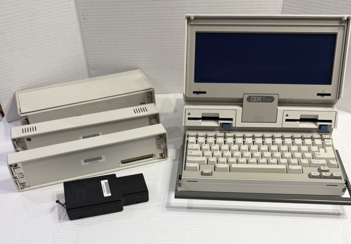 RARE VINTAGE IBM PC CONVERTIBLE 5140 WORKING w/ Battery & EXTRAS!