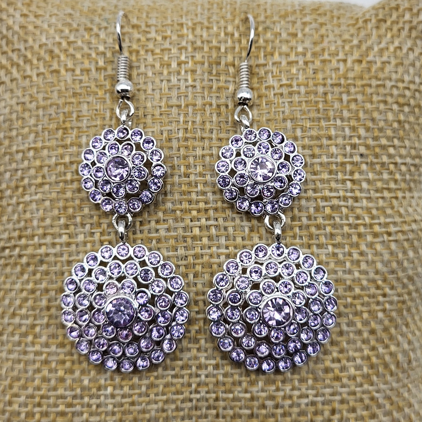Lovely vintage Pale purple crystal dangle earrings pierced sexy beachy
