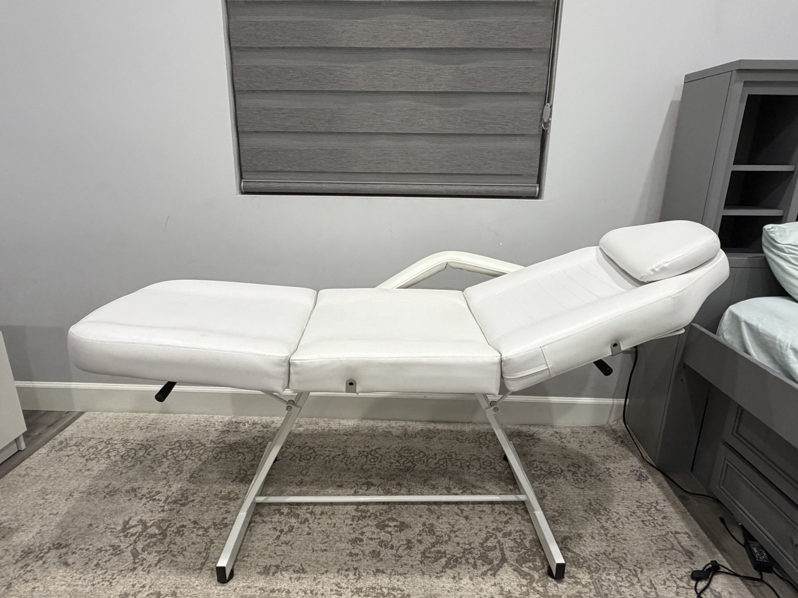 Adjustable Massage Table w/ Face Hole, Metal Frame, Faux Leather, White + Stool