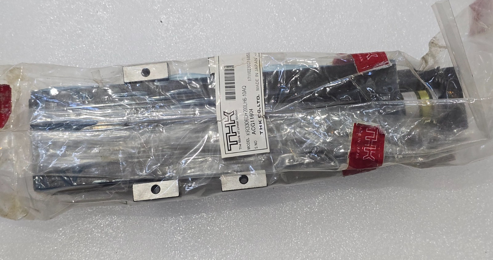 THK KR3306D Linear Actuator LM Guide Ball Screw KR3306D-200LH6-10AQ