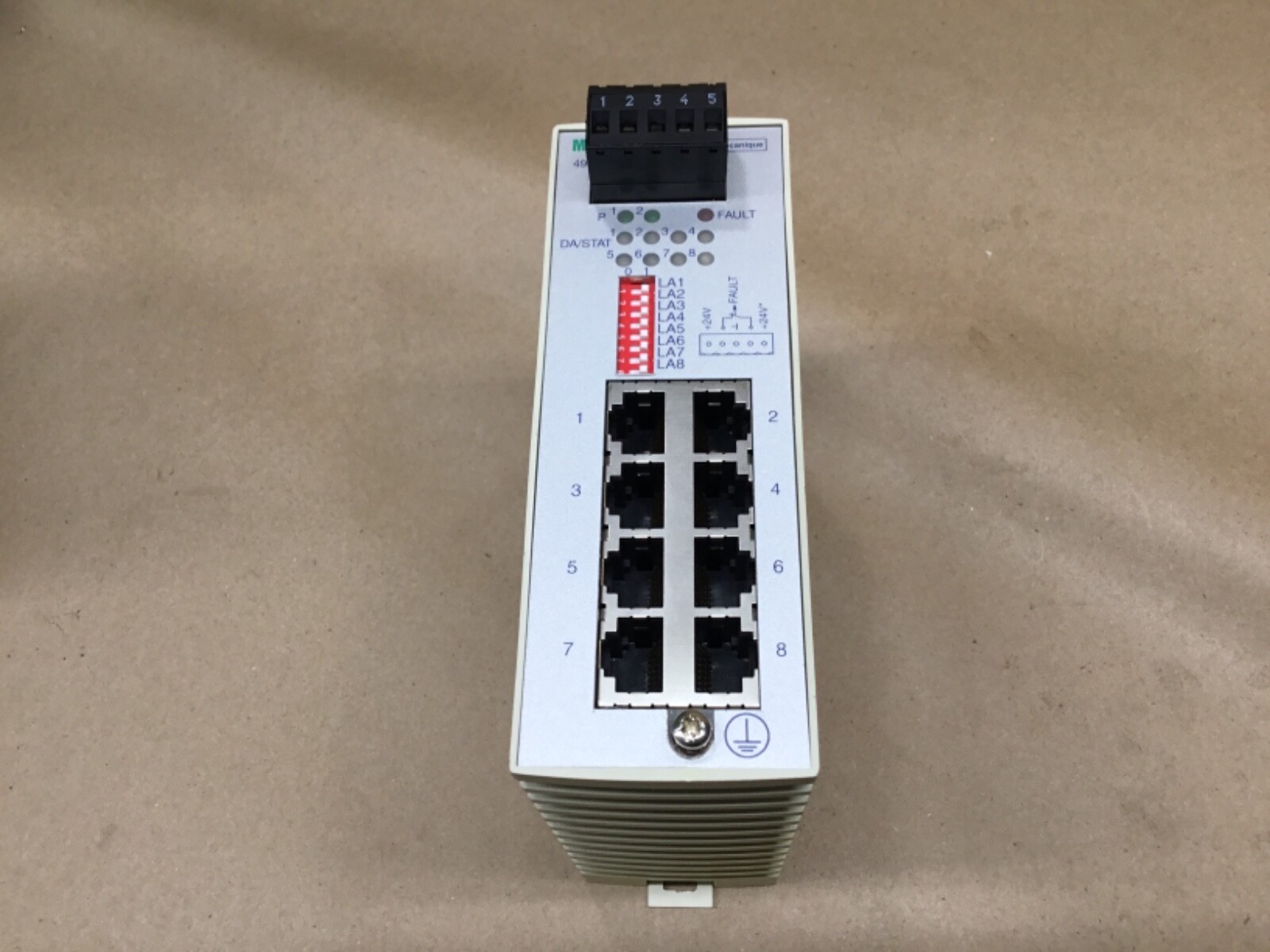 S​CHNEIDER  MODICON 499NES18100 ETHERNET SWITCH CABLING SYSTEM #50H37*KR