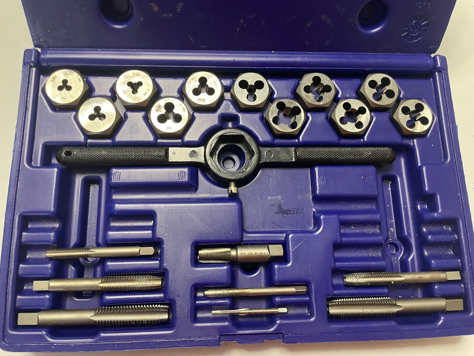 Irwin Hanson 26313 Metric Tap & Die Set 3mm -12mm w/hard case