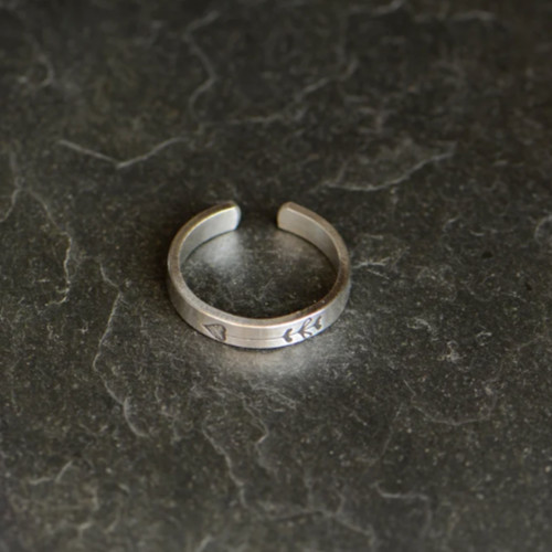 Women's Solid Metal Adjustable Unique Style Toe Ring White Gold Plated Silver