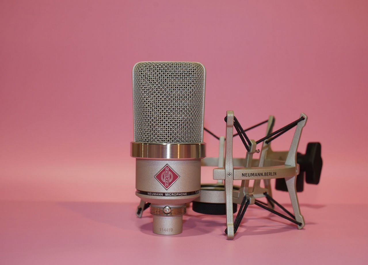 Neumann TLM 102 Studio Set Condenser Microphone