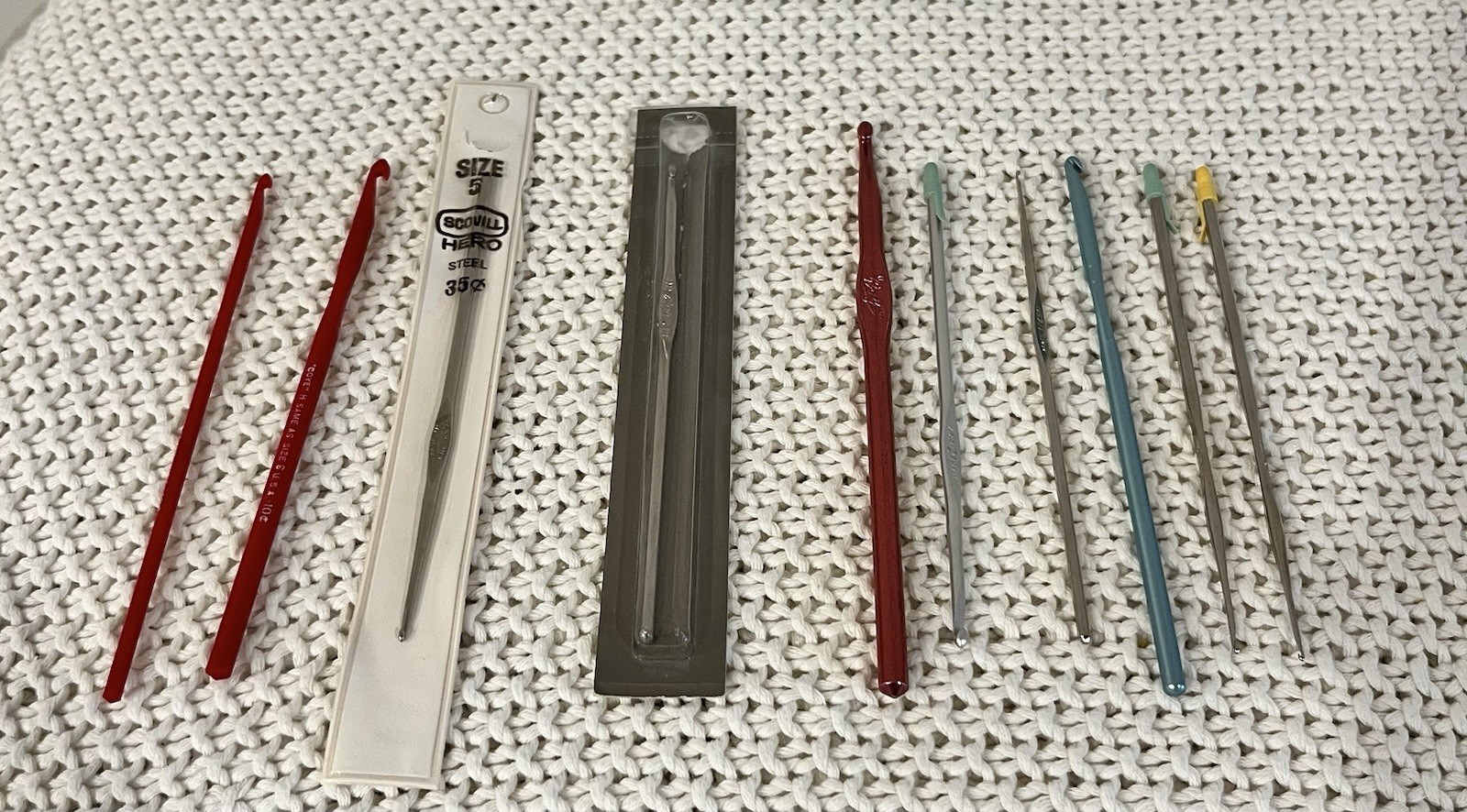 Vintage Crochet Hook Set Lot of Mixed Crochet Hooks