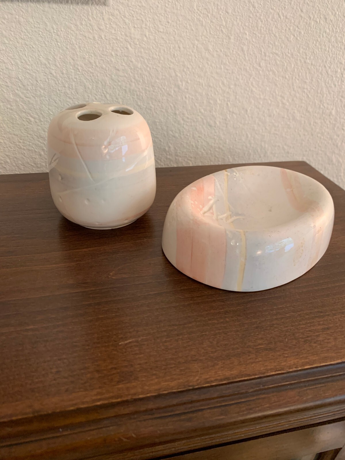 VINTAGE 80'S STYLE SOAP AND TOOTHBRUSH HOLDER BATHROOM DECOR