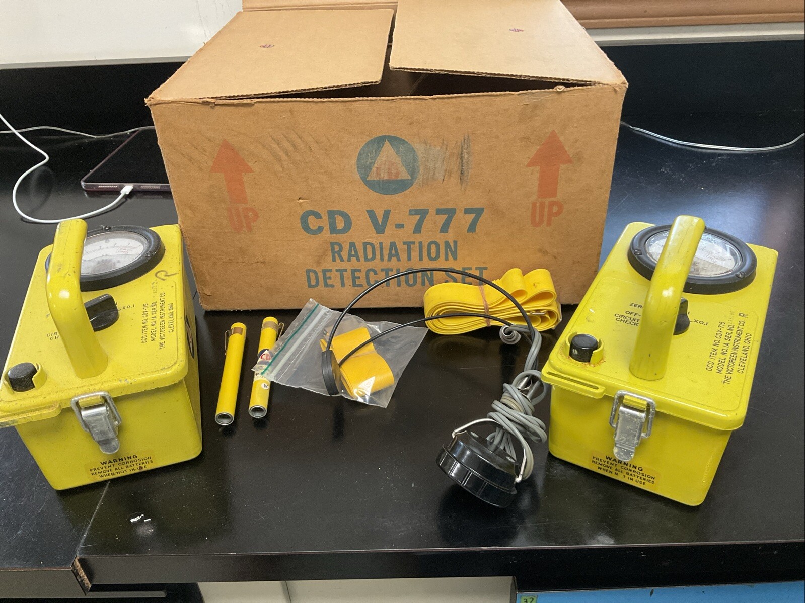 Victoreen CDV715 Radiation Detection Kit