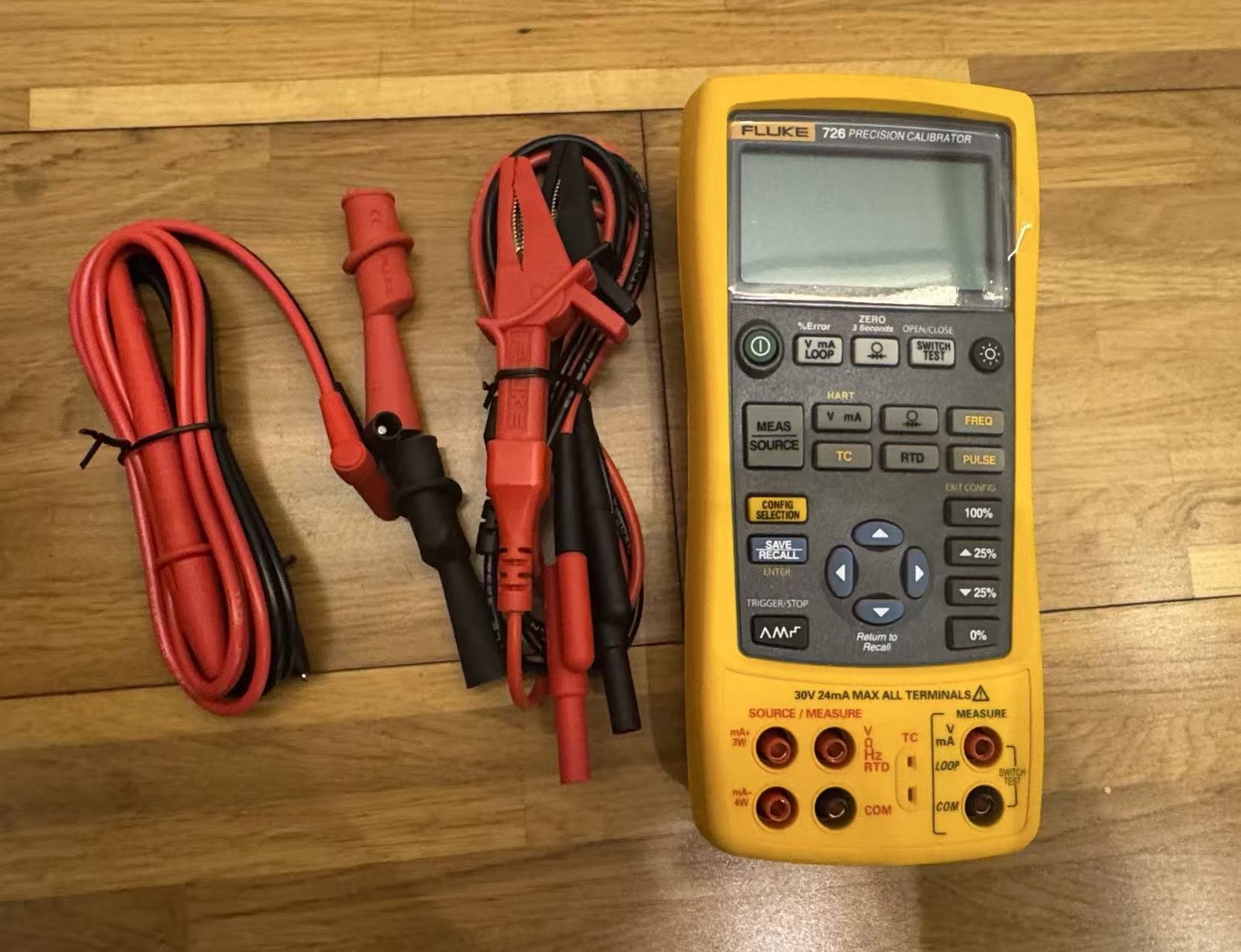 Fluke 726 Multifunction Process Precision Calibrator - Calibrated with Data