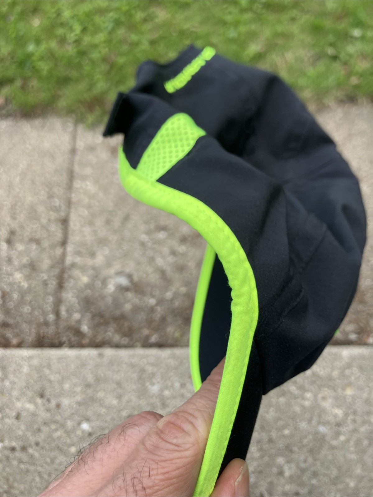 Under Armour Shadow Reflective Runner Hat Black / Neon