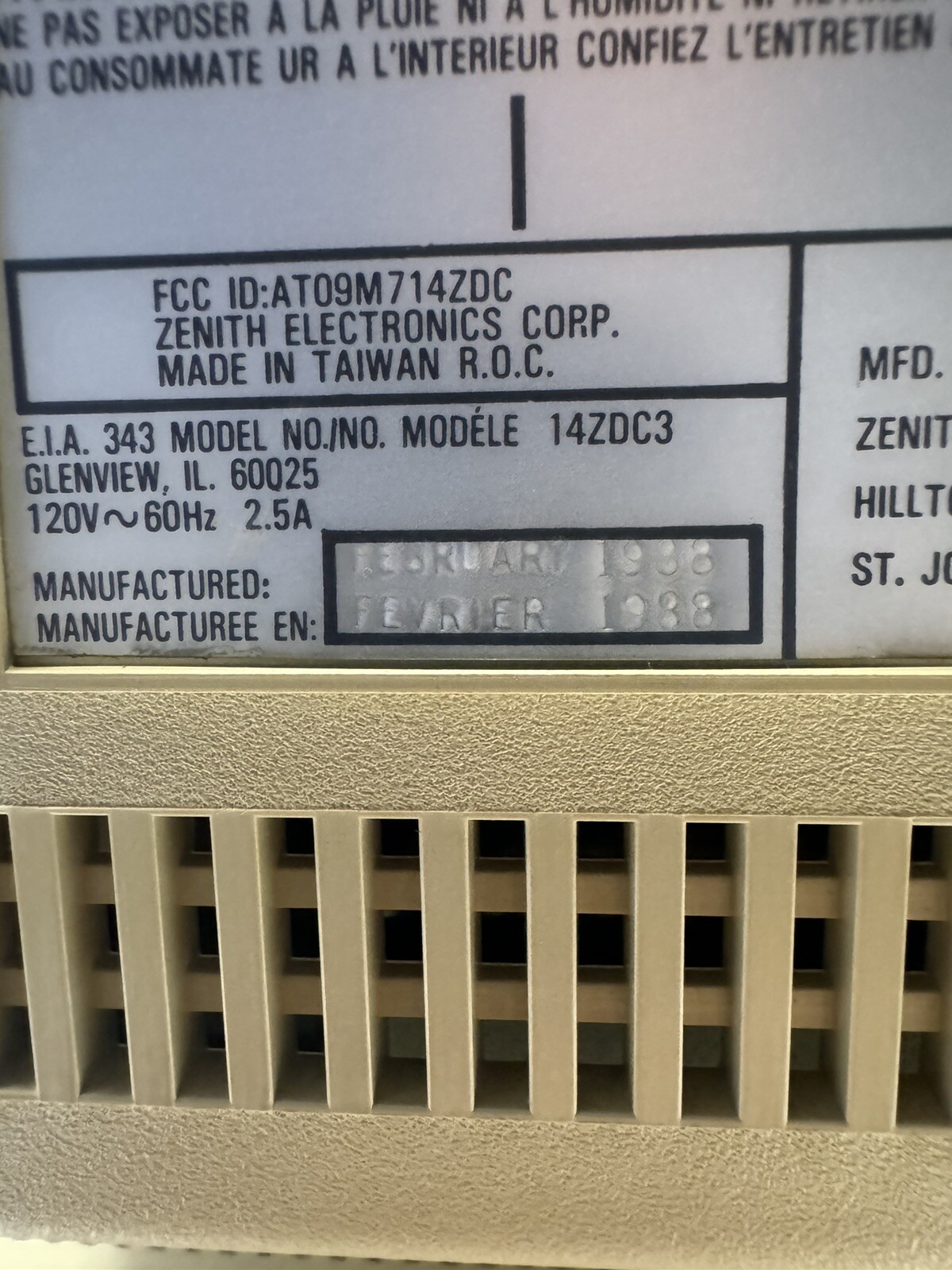 Vintage Zenith Data Systems 14ZDC3 Eazy PC Computer Powers Up