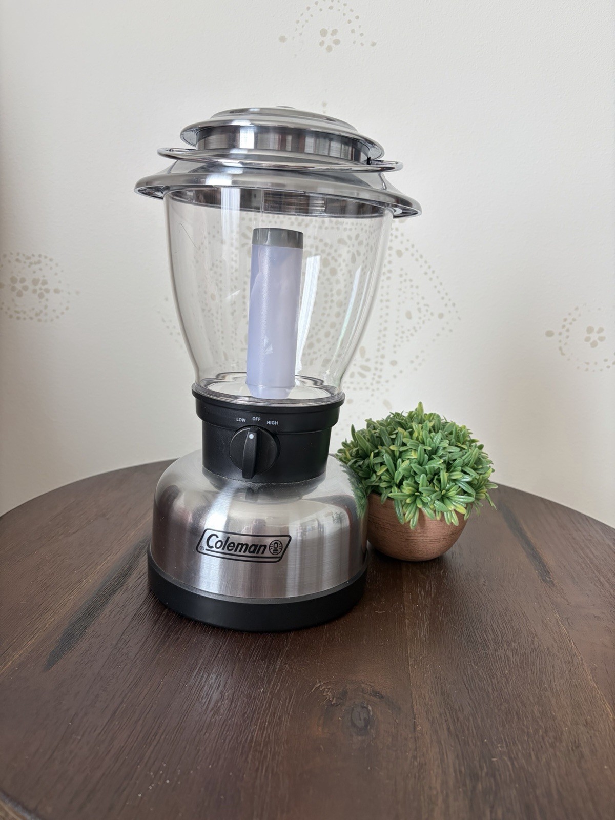 Coleman LED Classic Special Edition Lantern Silver 200 Lumens Model 5329 Tested