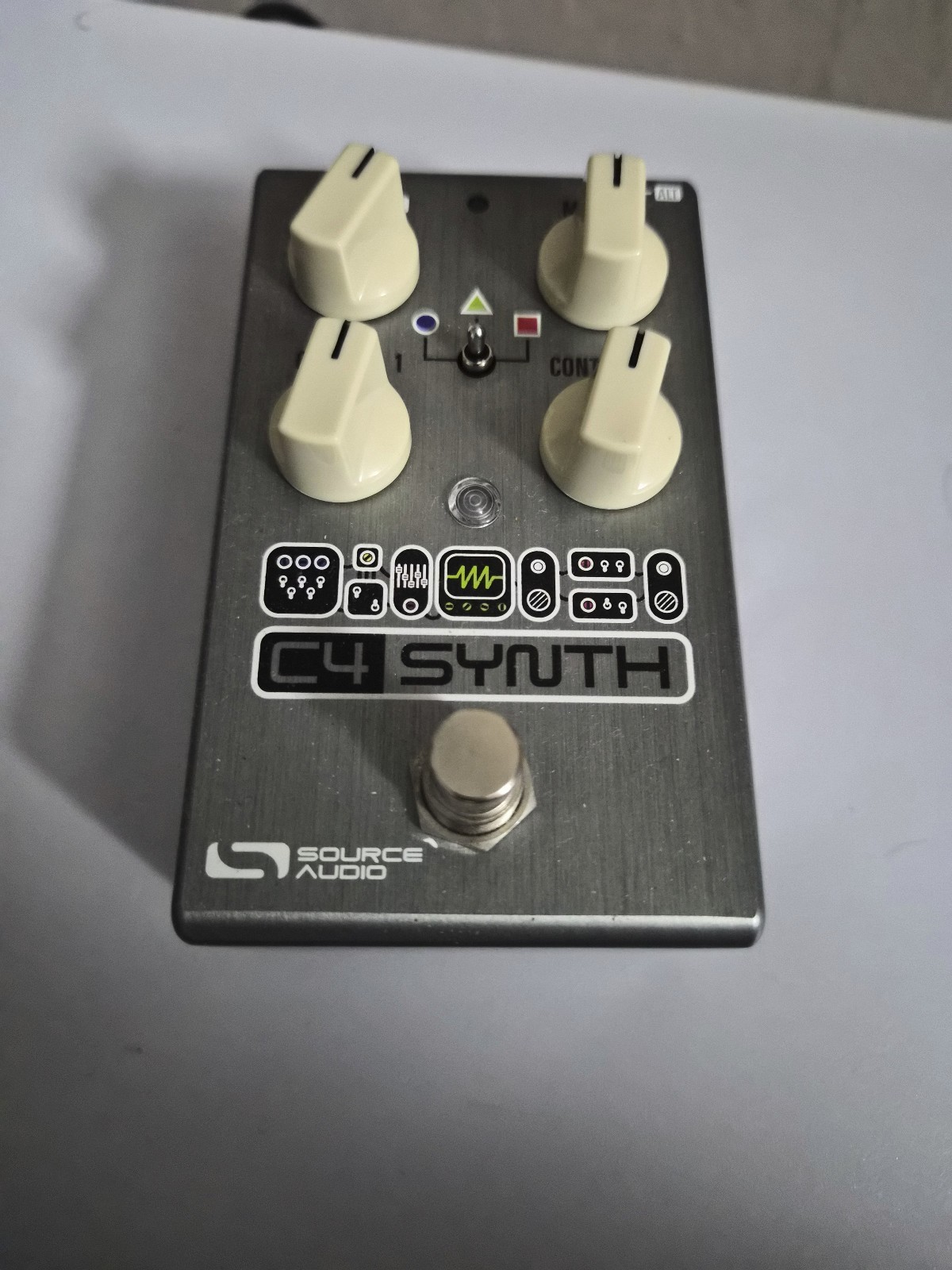 source audio c4 synth pedal