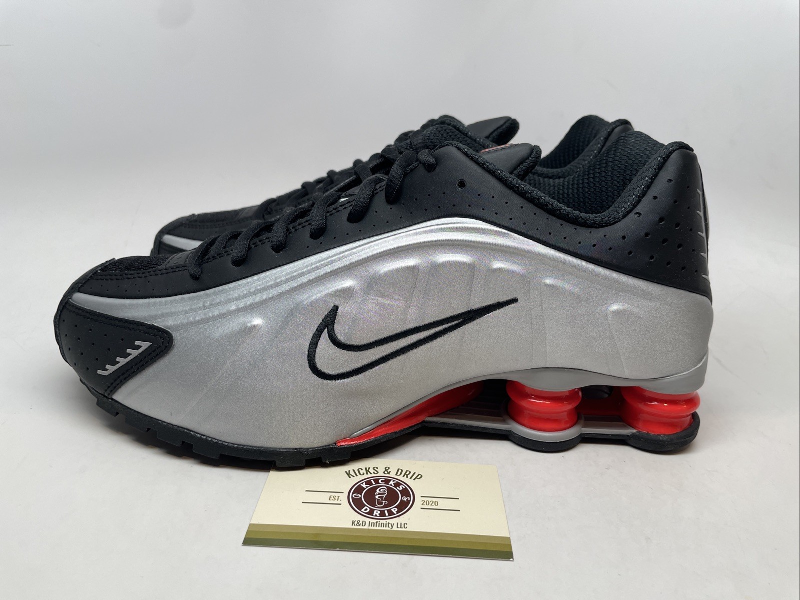 Size 9.5 - Nike Shox R4 OG ‘Orange Twist’ Metallic Silver HQ1988-002 NEW!