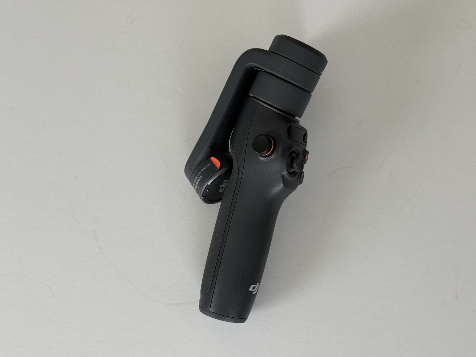 DJI Osmo Mobile 6 Smartphone Gimbal Stabilizer - Original Box and carrying case!