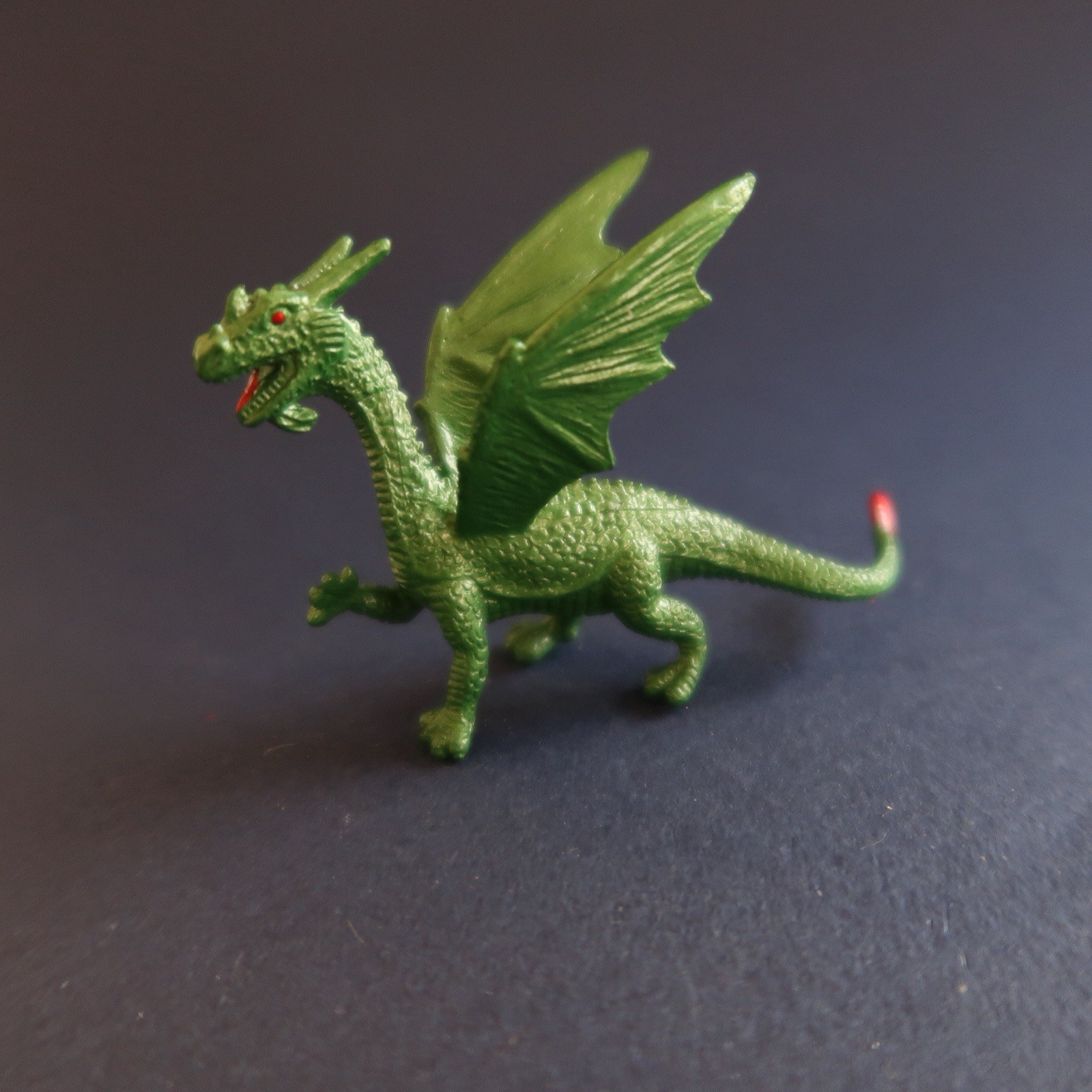Vtg Miniature Green Dragon Figure 2” Dollhouse RPG Fantasy Toy Realistic Shimmer