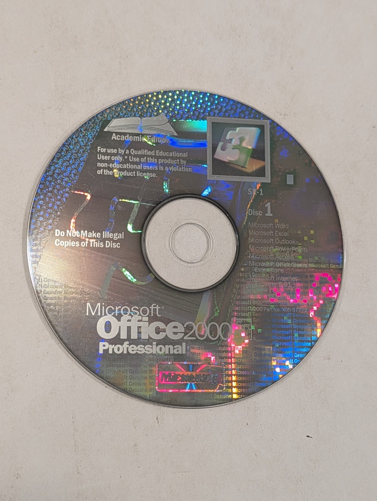 Microsoft Office 2000 Professional Disc 1 Only - NO PRODUCT KEY