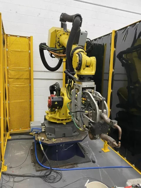 FANUC R-2000iB 165F Robot | R-J3iC | Spot Welding | MILCO Gun | Medar Control