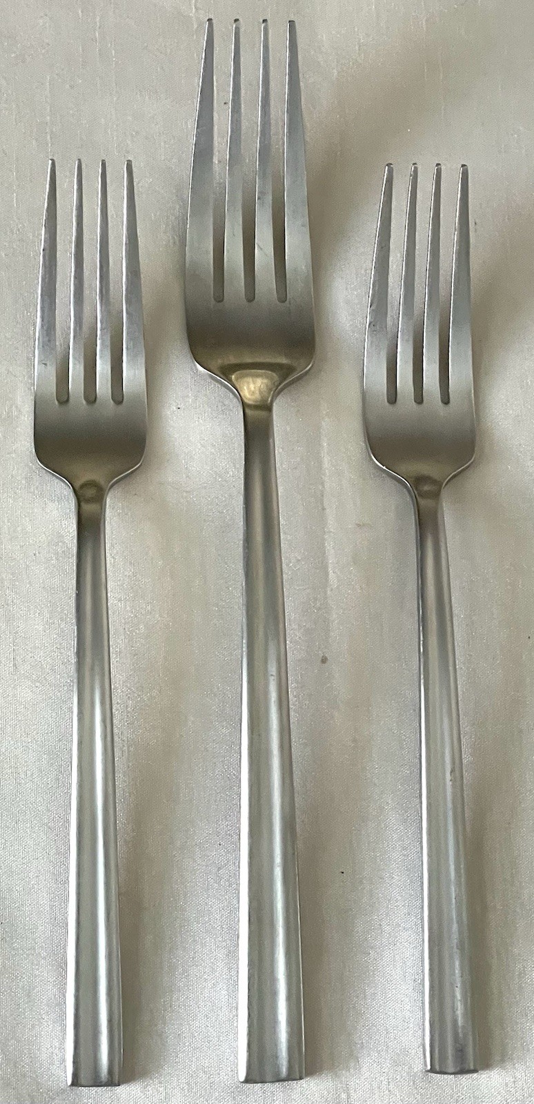 Oneida PORTER Stainless 1 Dinner Fork & 2 Salad Forks