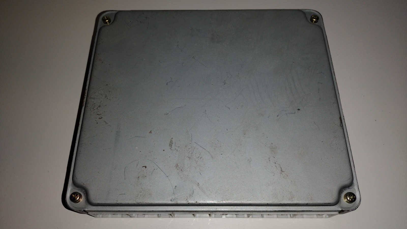 2005 Toyota Highlander 2.4L 2WD ECM/ECU computer module 89661-48740