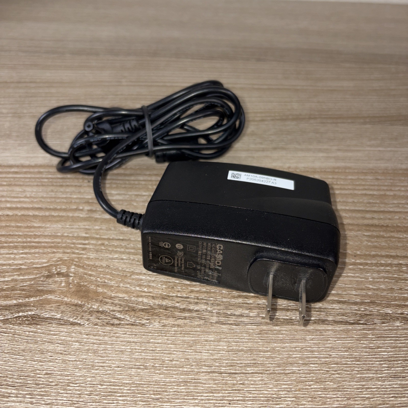 Genuine Casio AD-E95100LU AC Adapter 9.5V 1.0A for Casio Keyboard PSM10A-095VE