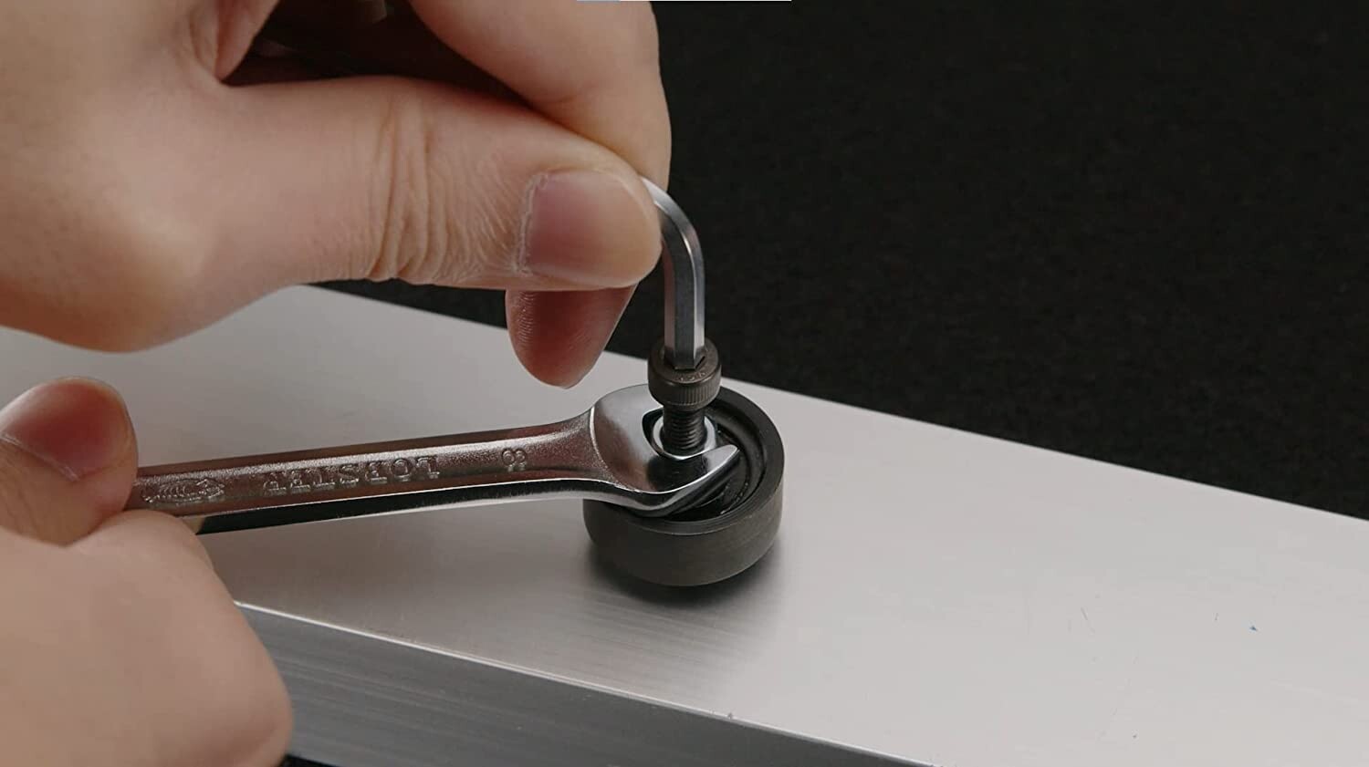 LOBSTER POCKETABLE NUT RIVET SETTER "CHOTTO NUTTER 2" M5 HNC25M