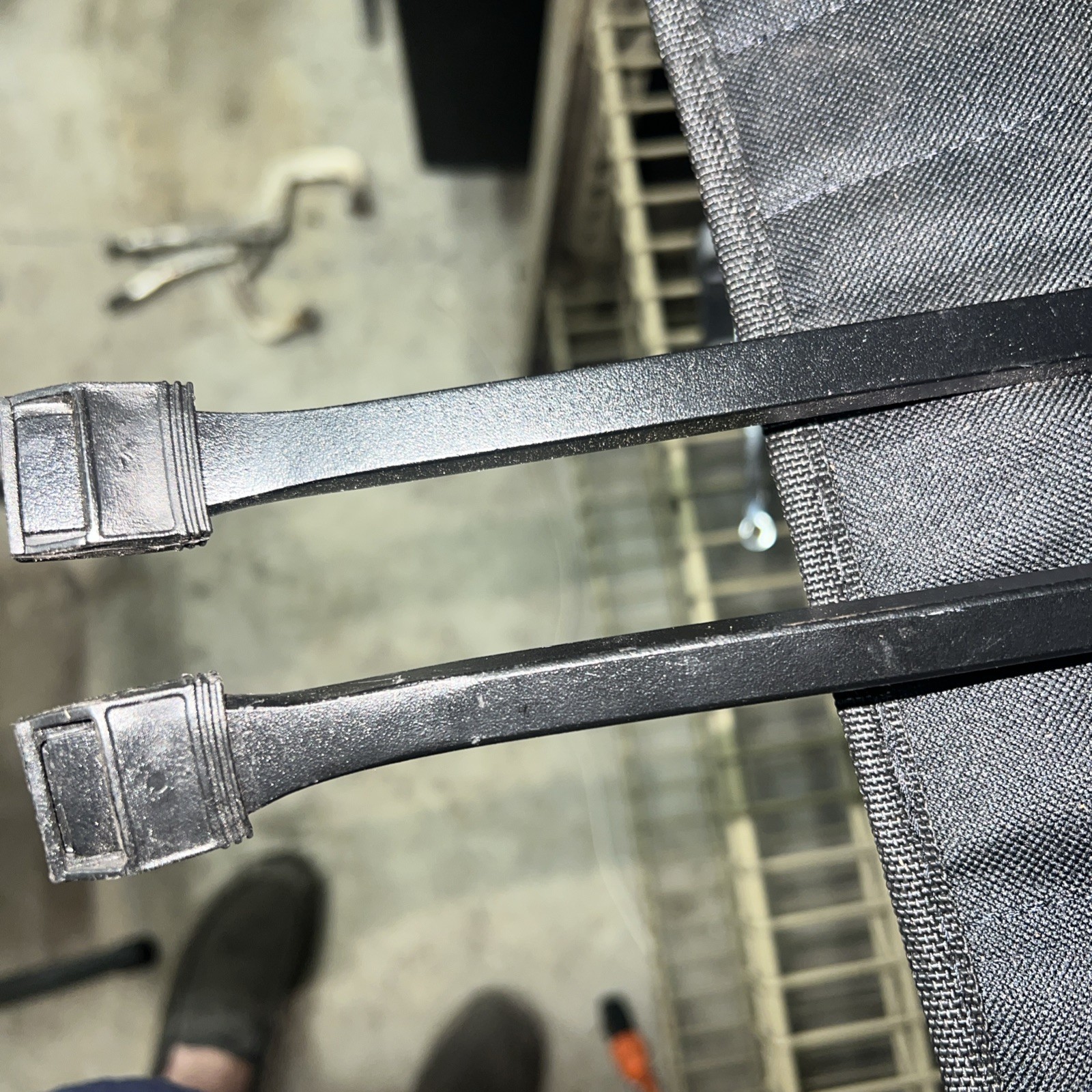 Brand New Carlyle 18" Pry Bar Bent Tip