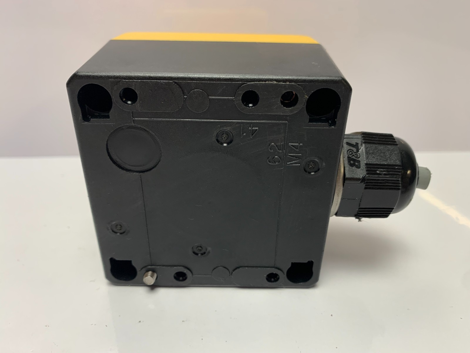 IDEC Emergency Stop Pushbutton FB Control Box Enclosure